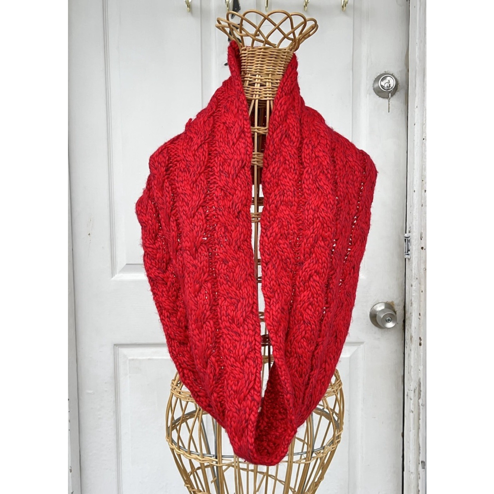 American Eagle Red Chunky Cable Knit Oversized Infinity Scarf One Size - Picture 6 of 11